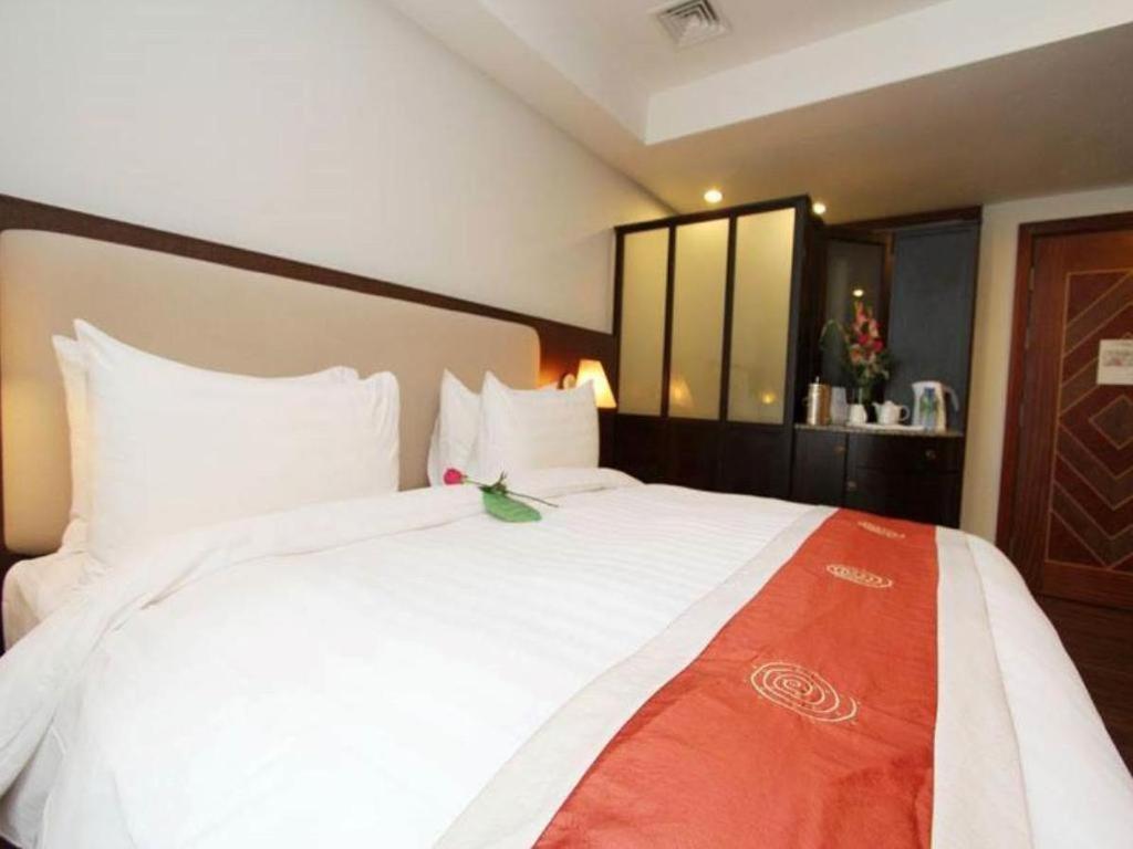 Kuala Belait Plaza Sutera Biru Hotel מראה חיצוני תמונה