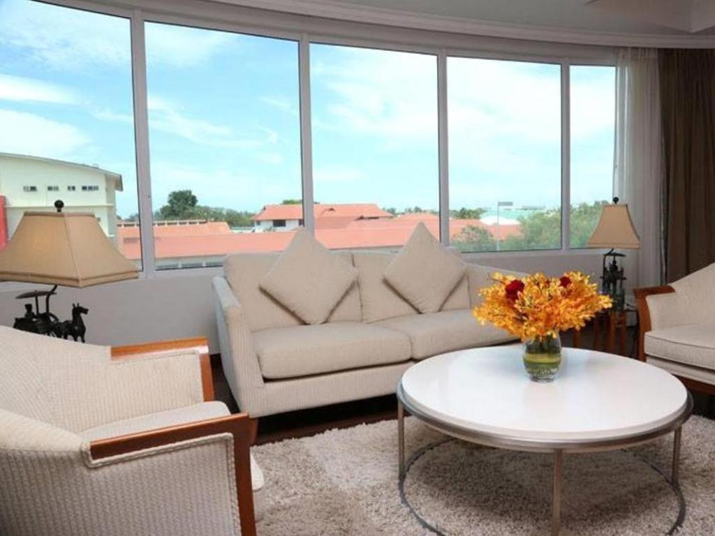 Kuala Belait Plaza Sutera Biru Hotel מראה חיצוני תמונה