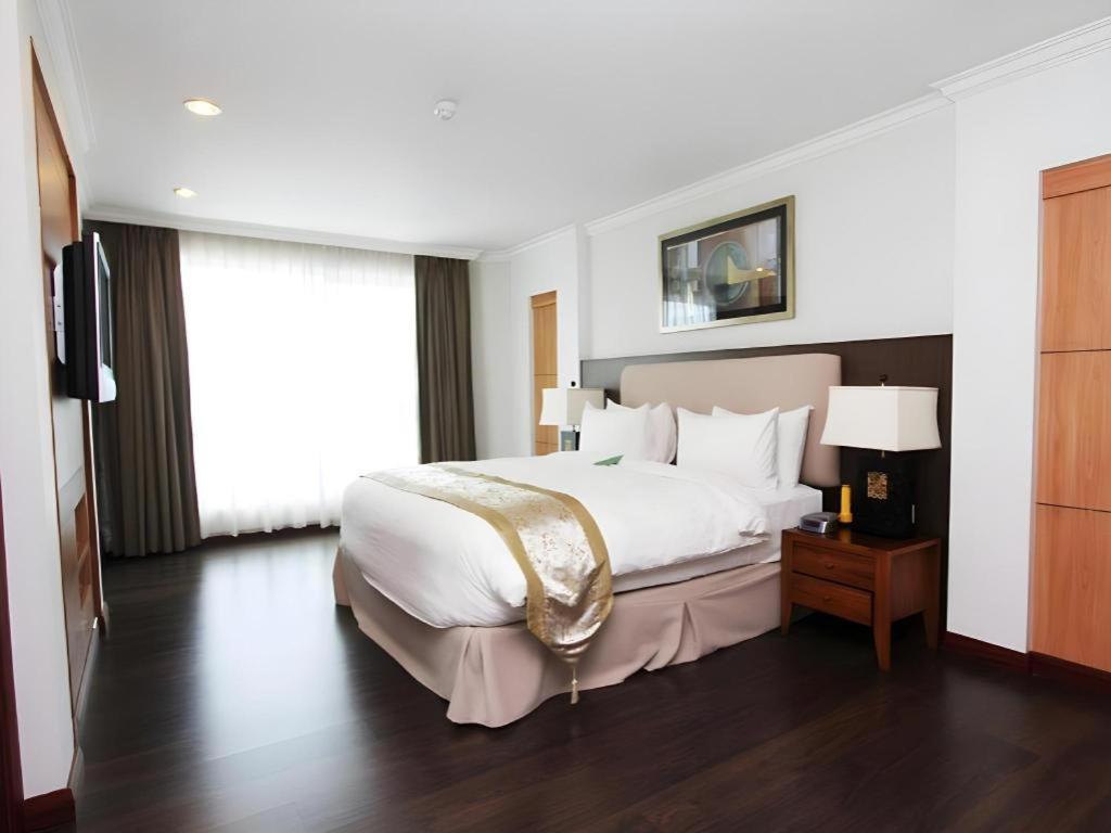Kuala Belait Plaza Sutera Biru Hotel מראה חיצוני תמונה